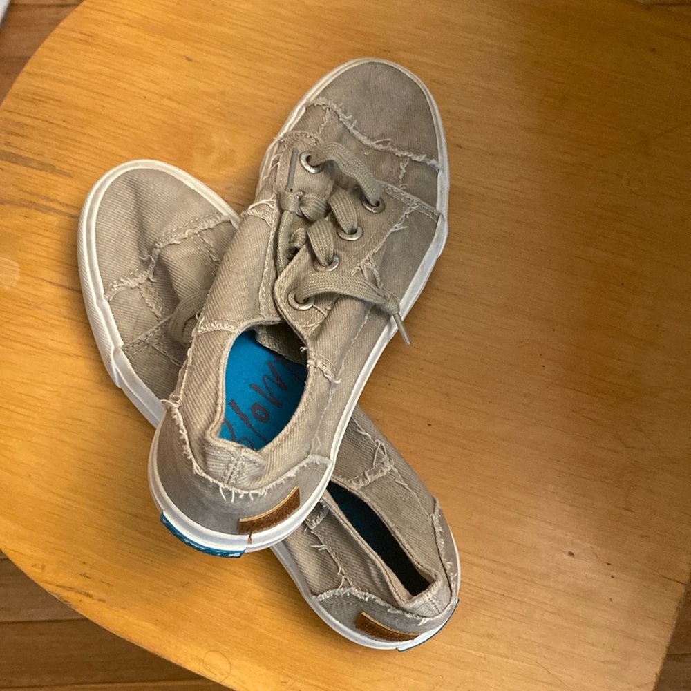 Blowfish Malibu Slip-On Women’s Size 7.5 EUC